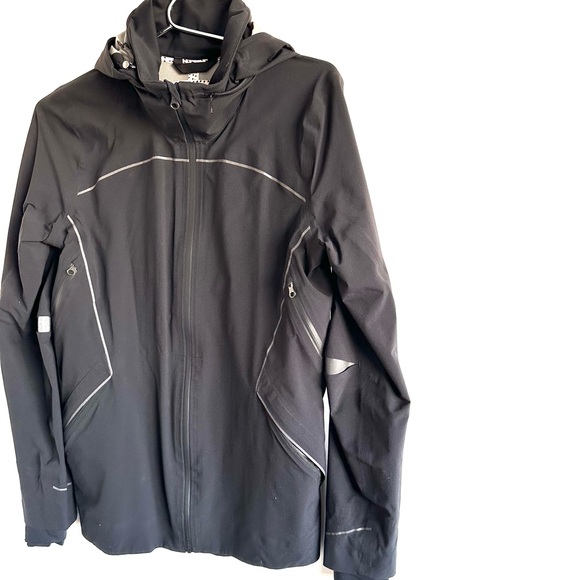 Lululemon run jacket - Picture 4 of 9